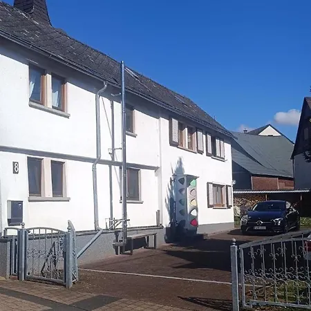 Loreley 2 Zimmerwohnung Mit Hof Und Garten