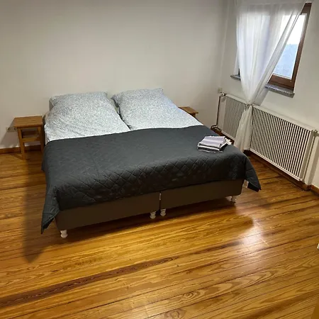 Loreley 2 Zimmerwohnung Mit Hof Und Garten * Sankt Goar